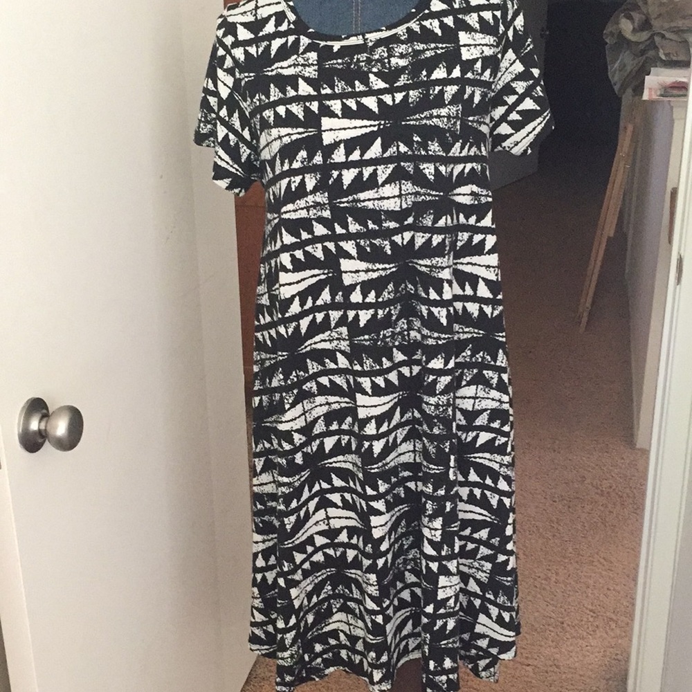 LuLaRoe “Carly” Tunic dress